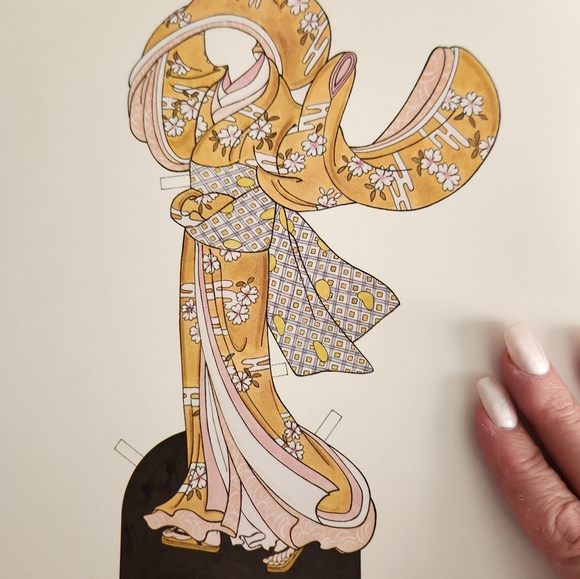 Ming-ju Sun Japanese Kimono Paper Dolls in Full Color - Picture 4 of 6